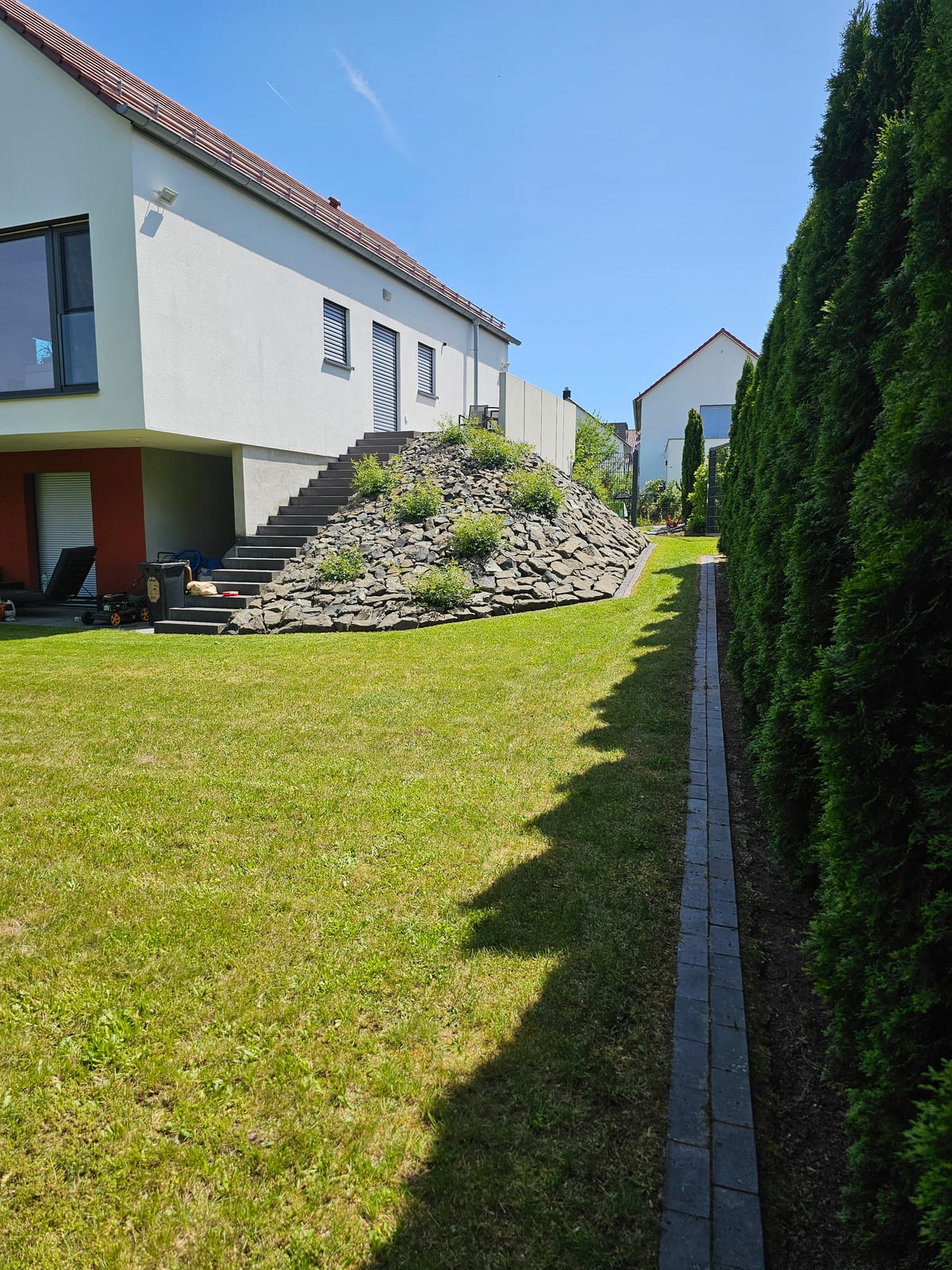 Rasen und Gartenrand